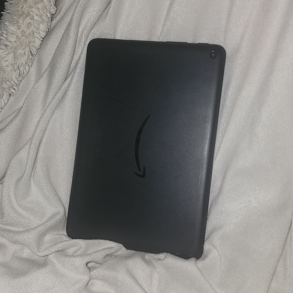Amazon Tablet - Sleek Black Design - Picture 2 of 4